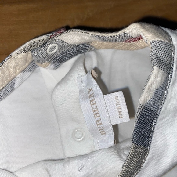 Burberry Long Sleeve 6M - Picture 3 of 5